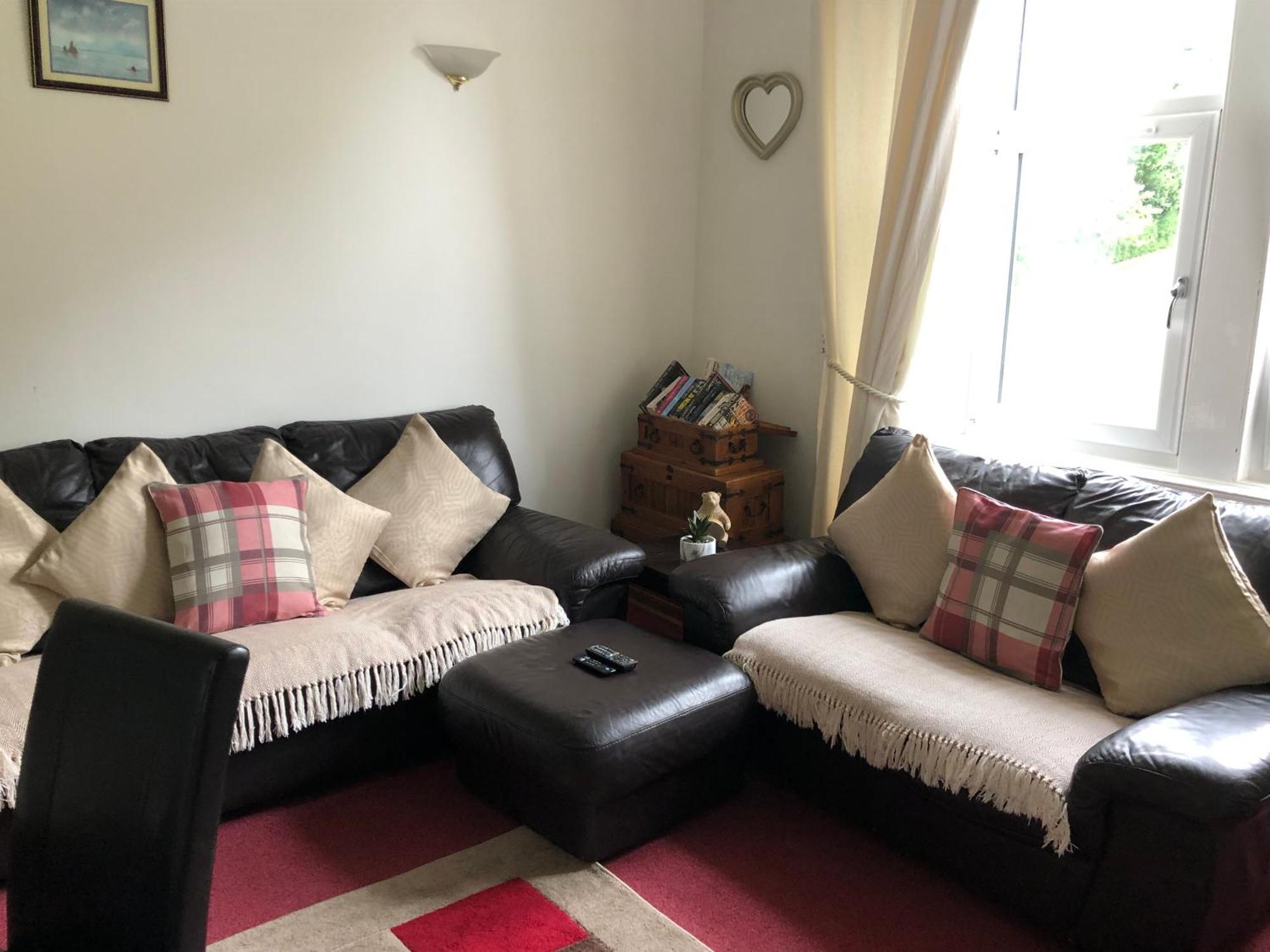 Captivating 2-Bed Apartment In Isle Of Bute Rothesay Eksteriør billede